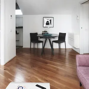 Apartment Comecasa Attic 5 Min Walk From Duomo, Milan